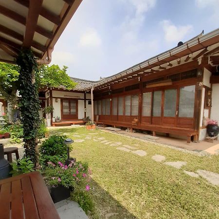 Gyeongju Guesthouse Huewon ภายนอก รูปภาพ