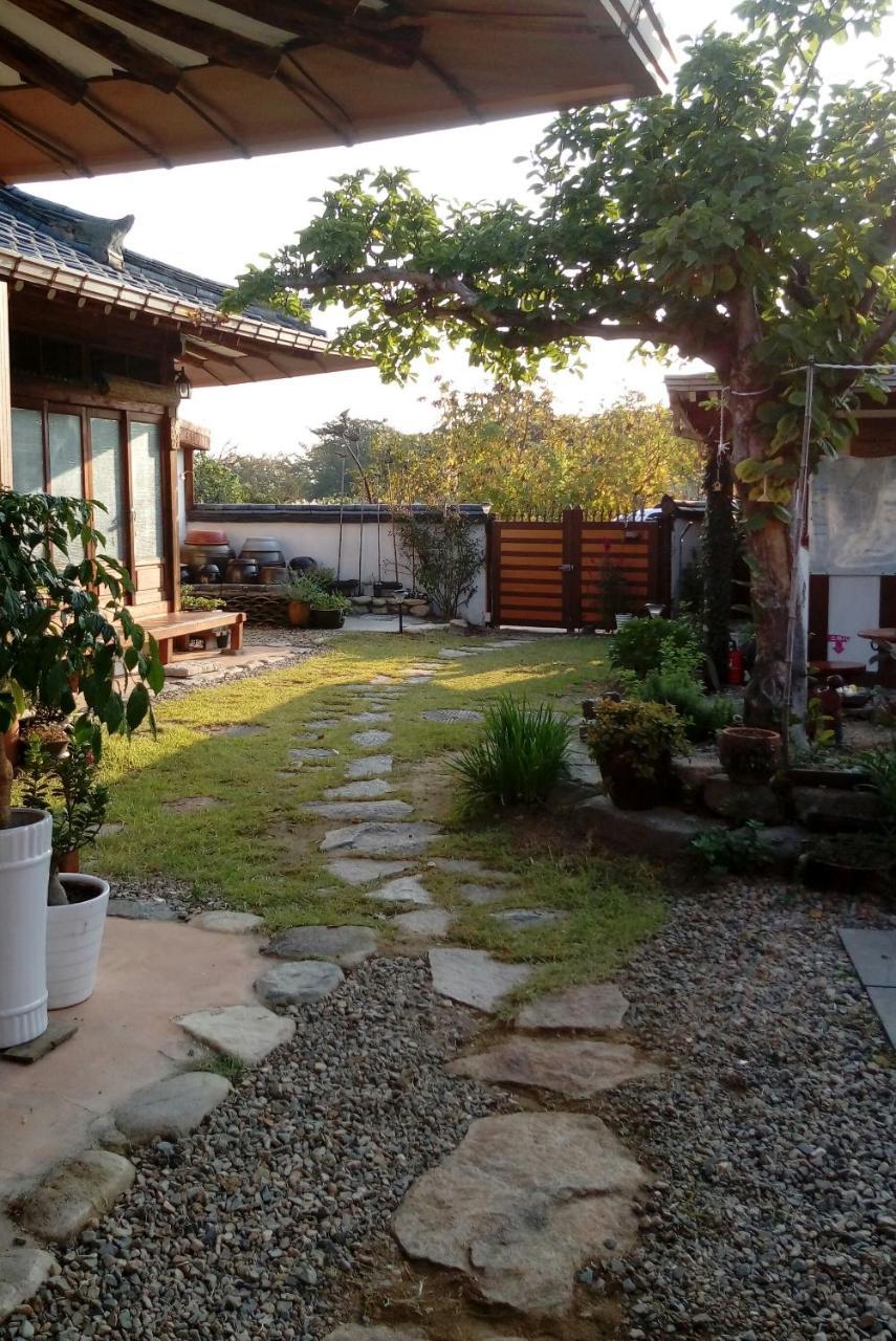 Gyeongju Guesthouse Huewon ภายนอก รูปภาพ