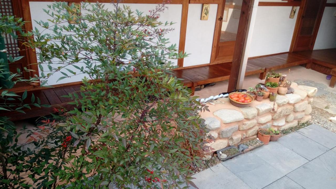 Gyeongju Guesthouse Huewon ภายนอก รูปภาพ