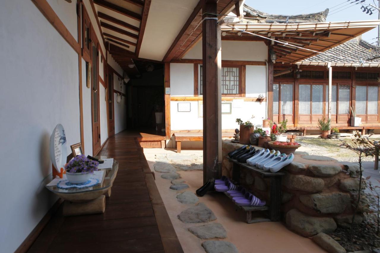Gyeongju Guesthouse Huewon ภายนอก รูปภาพ
