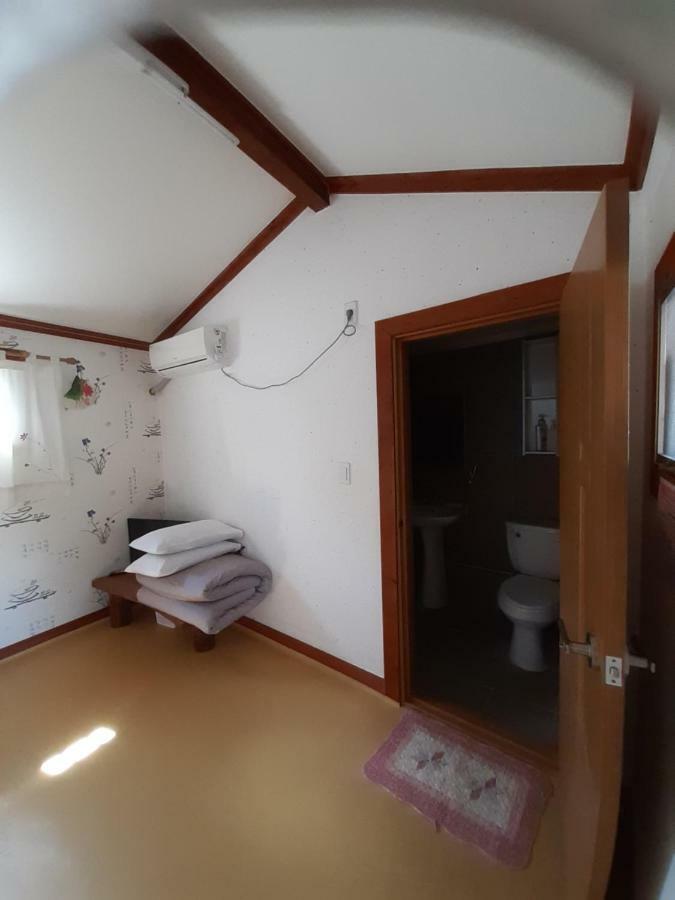 Gyeongju Guesthouse Huewon ภายนอก รูปภาพ
